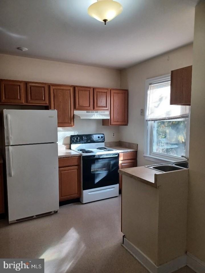 515 Carter St #C - Photo 2 of 12