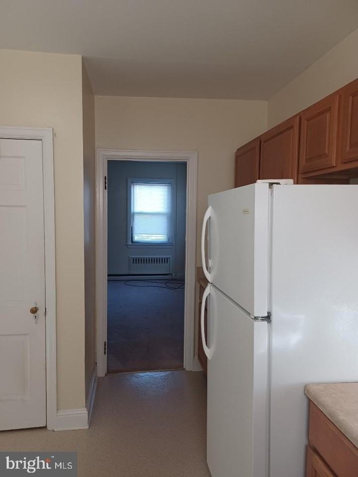 515 Carter St #C - Photo 3 of 12