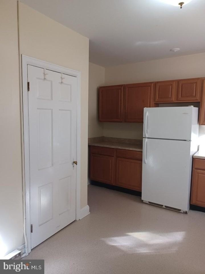 515 Carter St #C - Photo 4 of 12