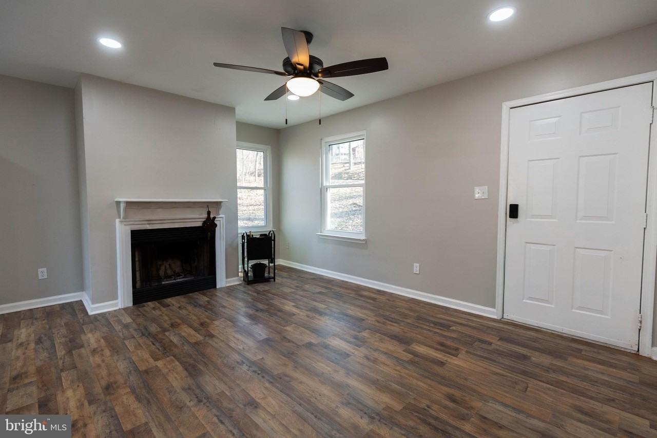 462 Wild Rose Ln - Photo 5 of 37