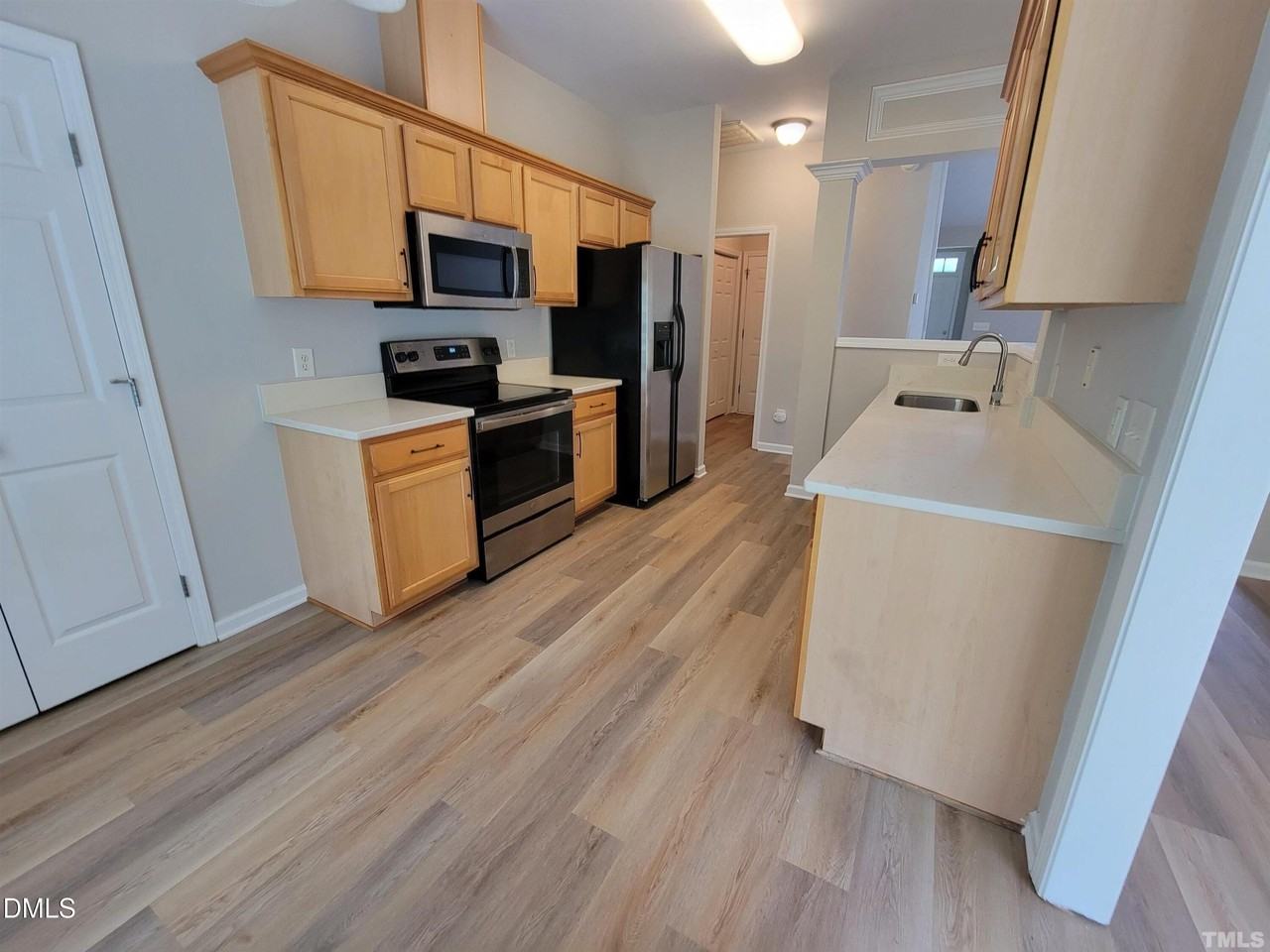 7954 Willowglen Dr - Photo 4 of 29