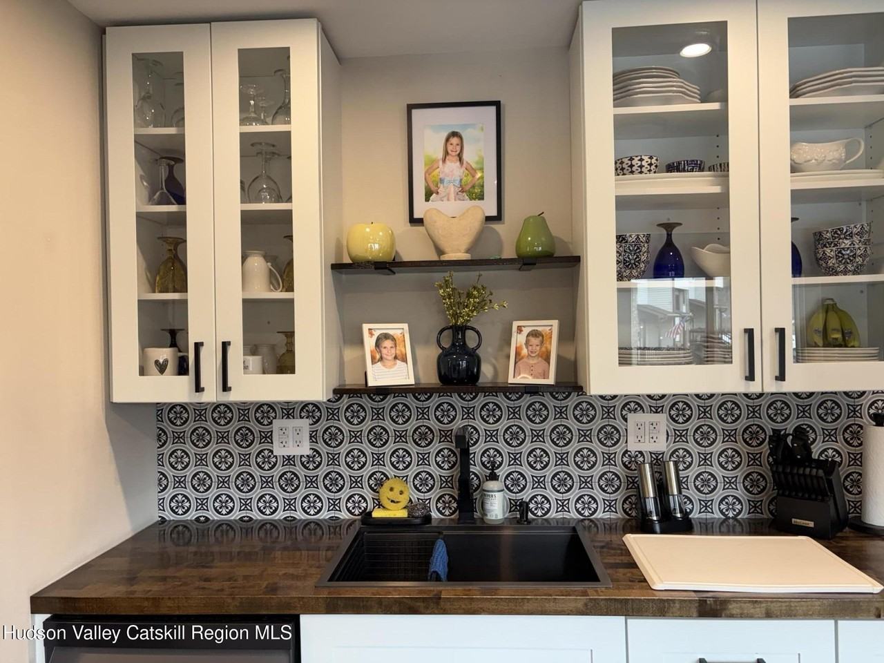 204 Village Ct - Photo 4 of 21