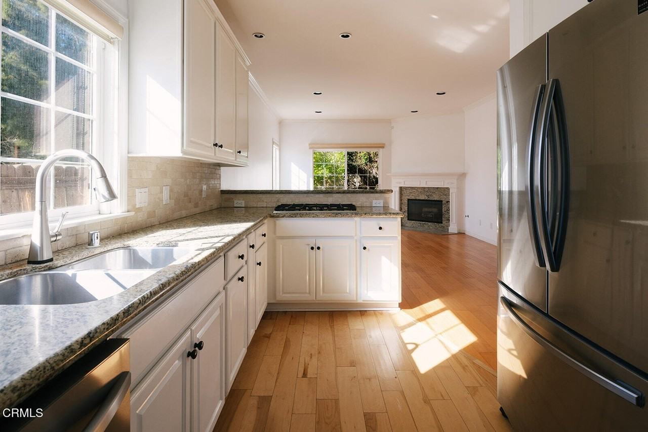 2409 Olive Ave - Photo 3 of 50