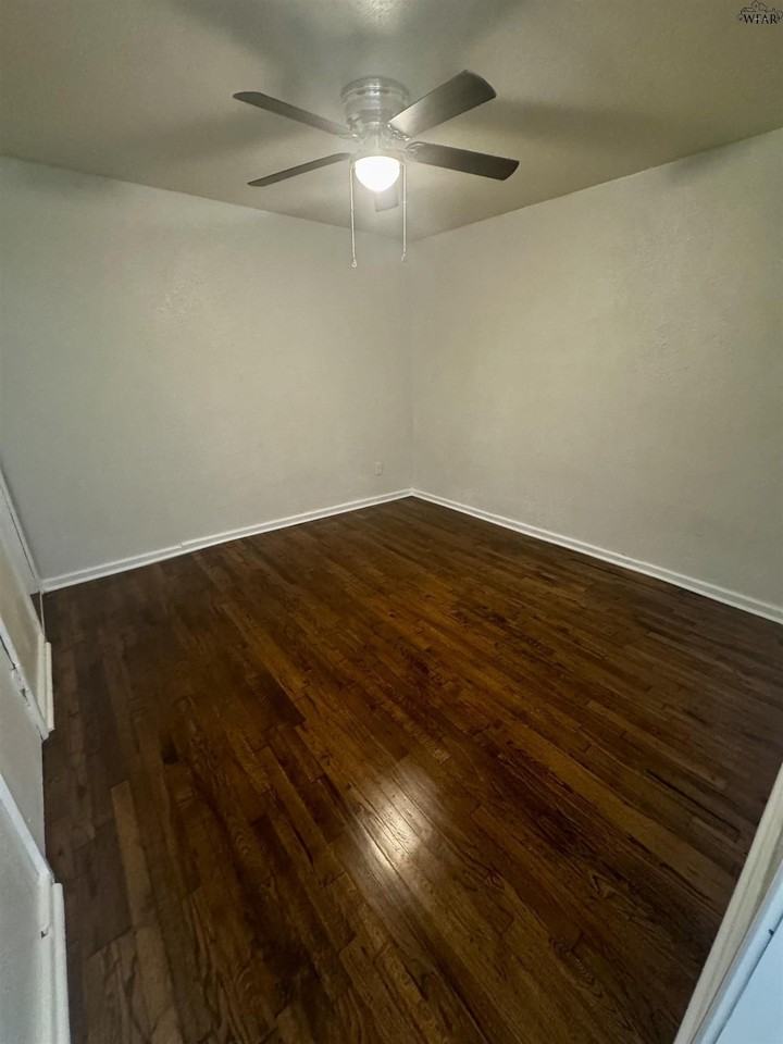 1814 Pearl Ave - Photo 3 of 6