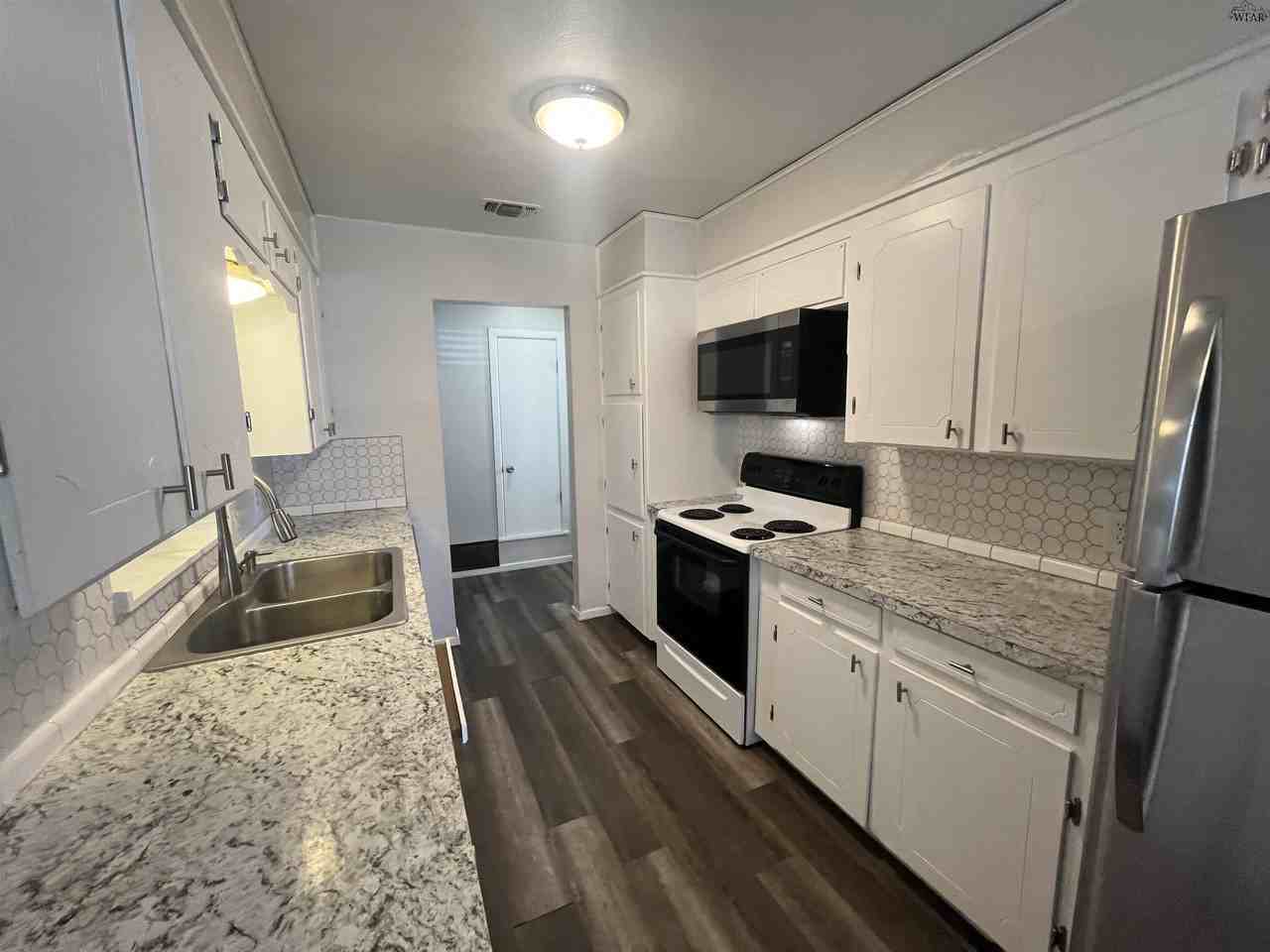 2 Rene Cir - Photo 4 of 11