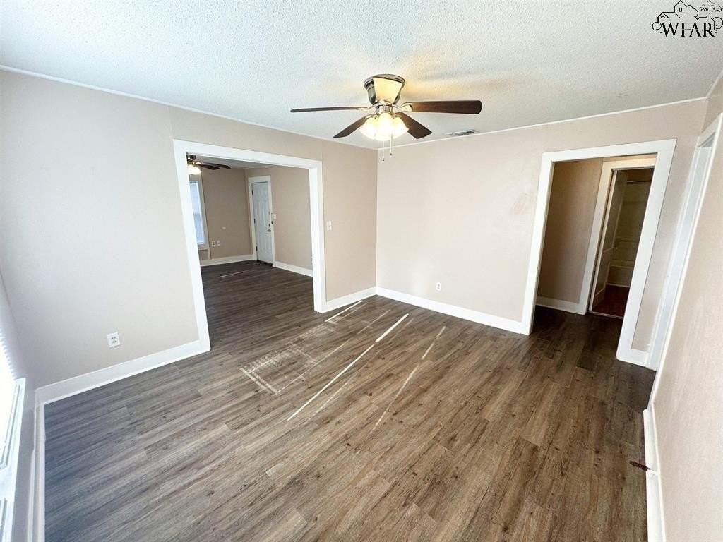 1517 Blonde St - Photo 3 of 20