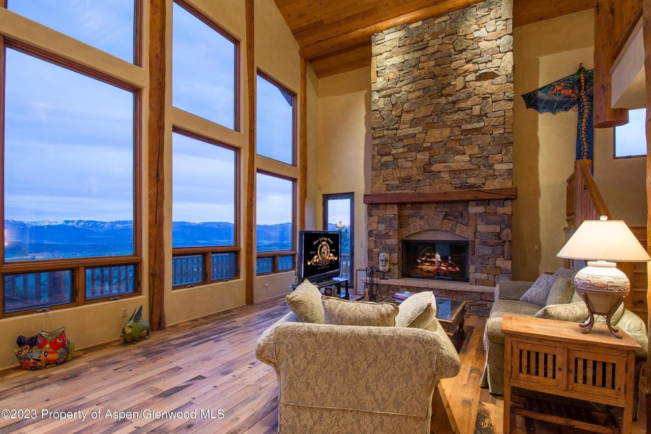 712 Buck Point Rd - Photo 7 of 22