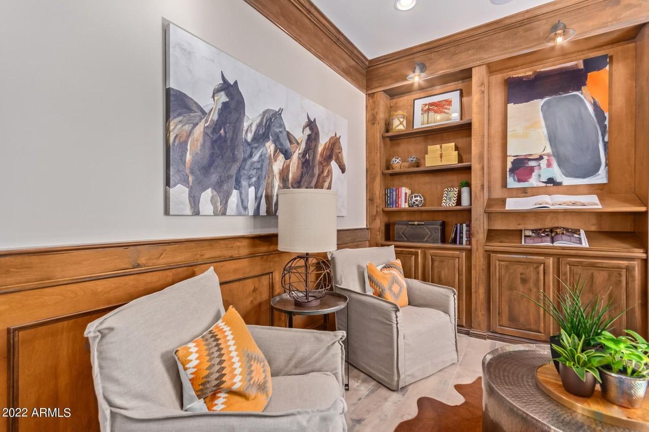 628 E Peach Tree St - Photo 7 of 50