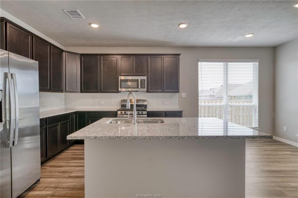 6226 Rockford Dr - Photo 6 of 17