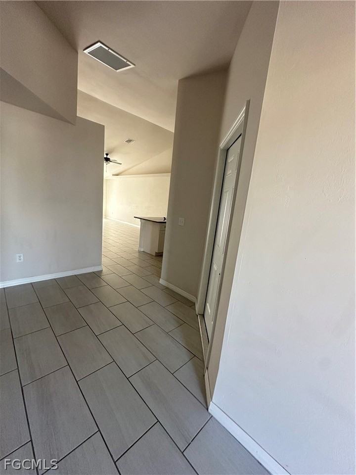 604 Se 8th Ter - Photo 3 of 23