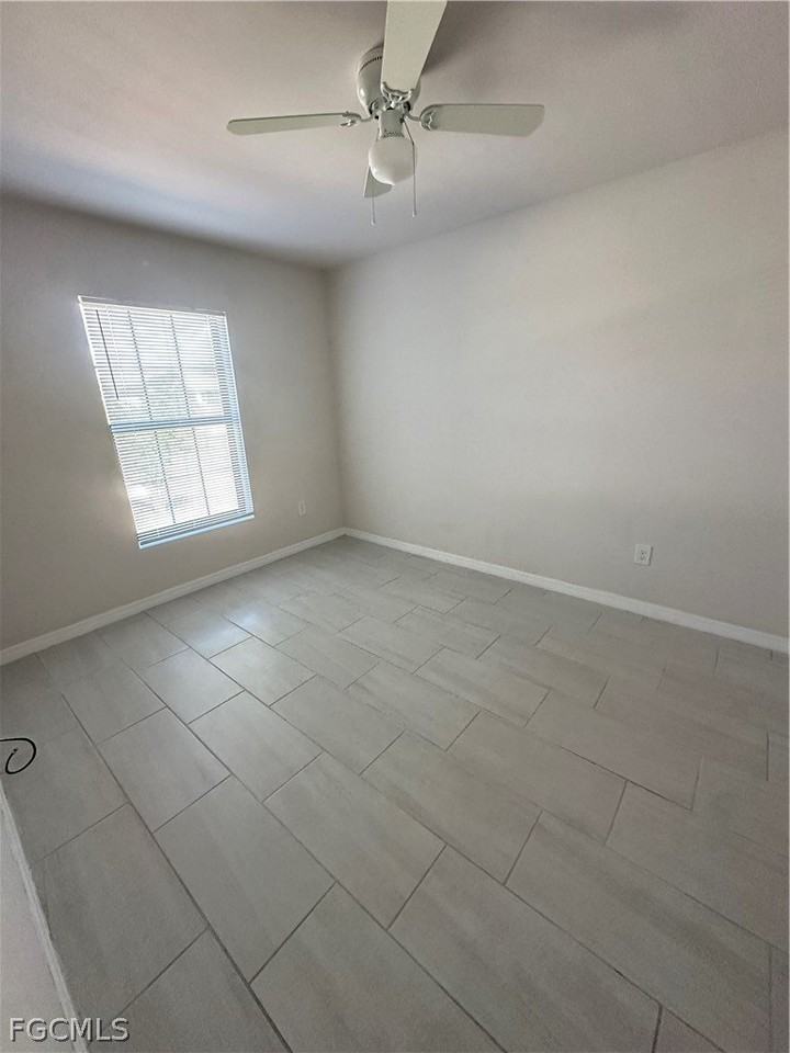 604 Se 8th Ter - Photo 5 of 23