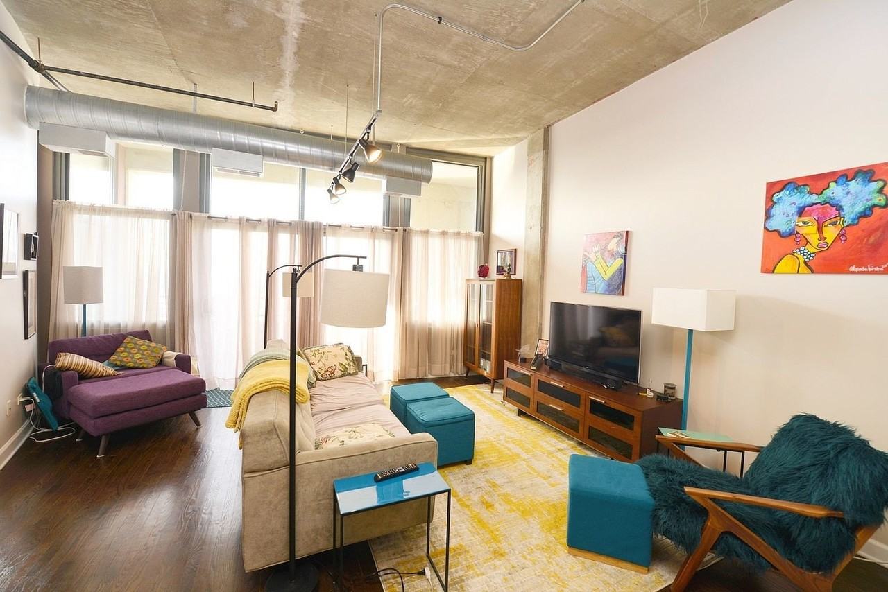 900 N Kingsbury St Apt 1026 - Photo 3 of 39