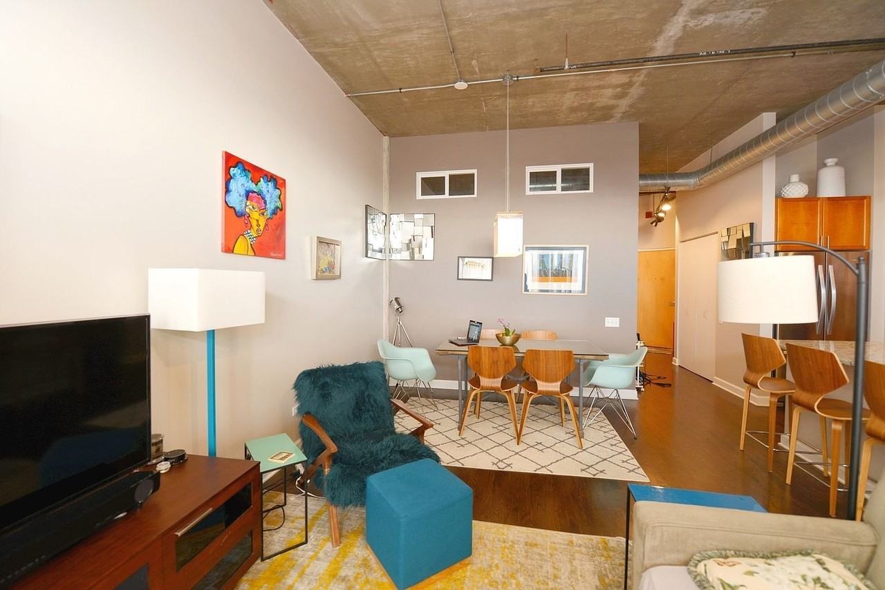 900 N Kingsbury St Apt 1026 - Photo 6 of 39