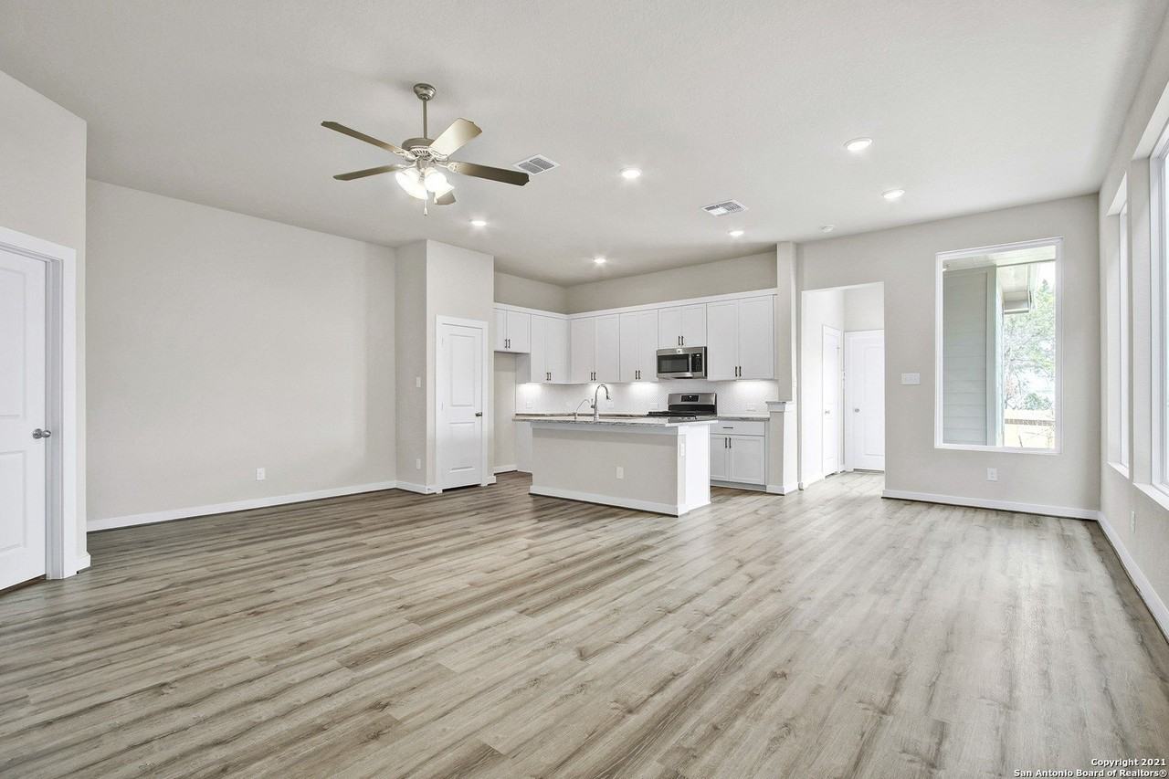 7911 Needle Crk - Photo 3 of 25