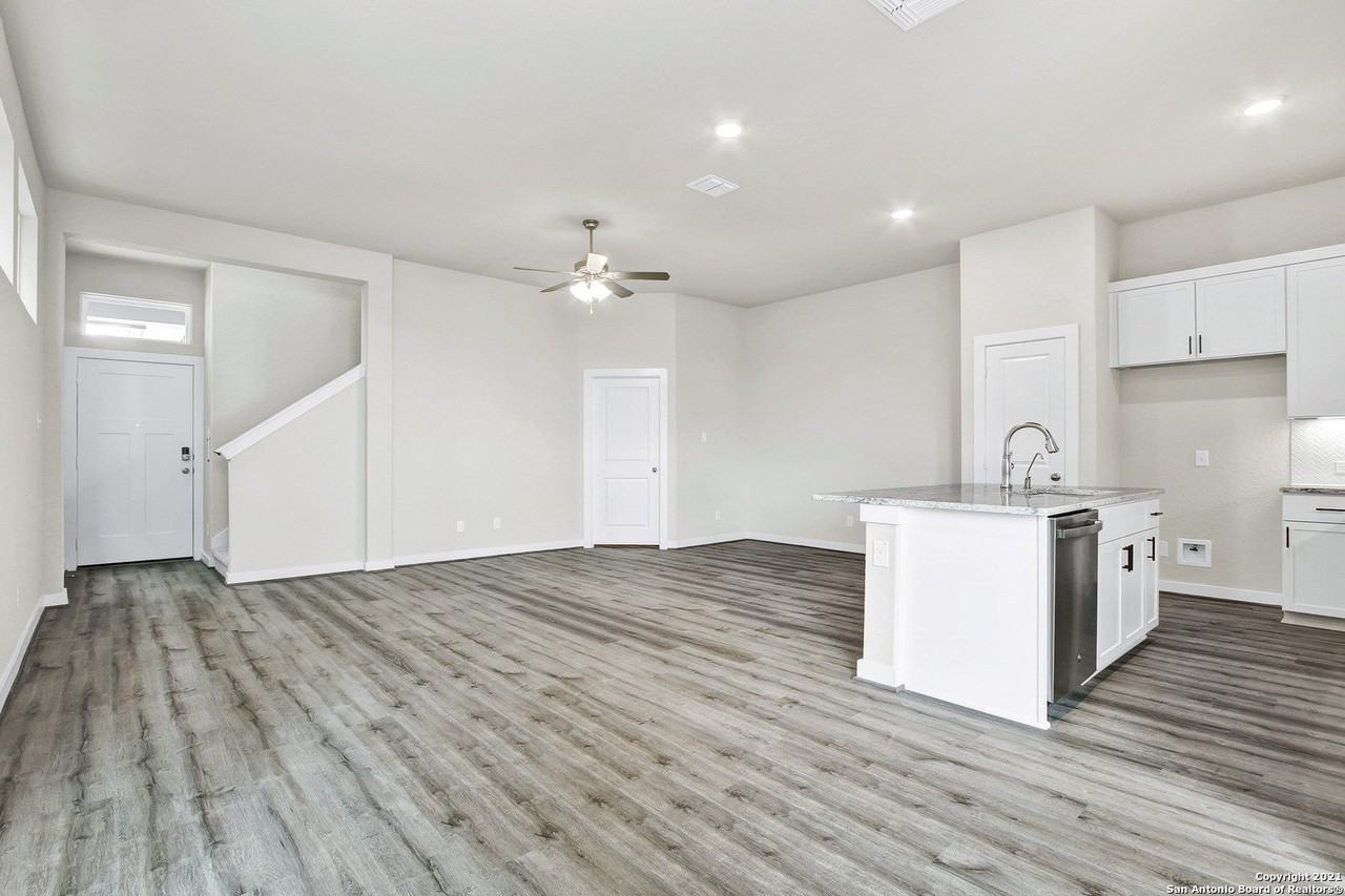 7911 Needle Crk - Photo 5 of 25