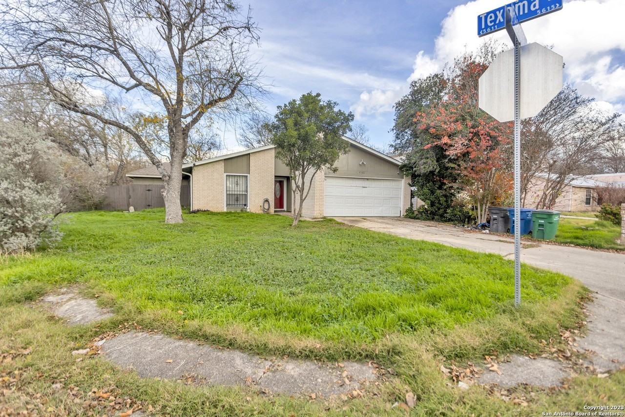 4103 Freestone St - Photo 3 of 26