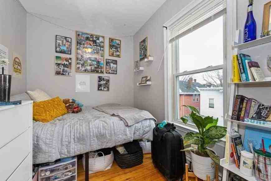 54 Hillside St - Photo 6 of 10