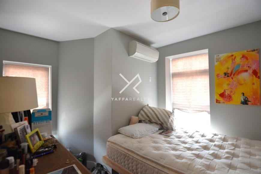 399 Nostrand Ave - Photo 4 of 9