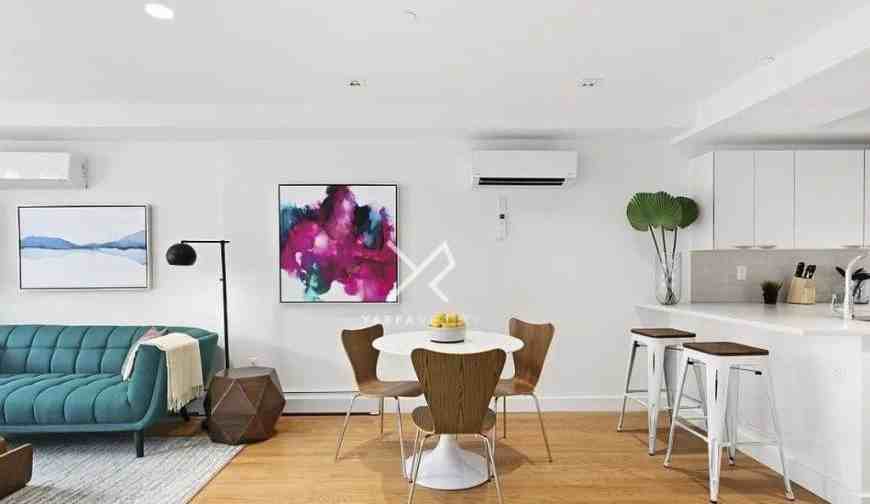 39 E 21st St - Photo 2 of 10