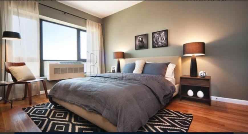 2638 21st St - Photo 6 of 10