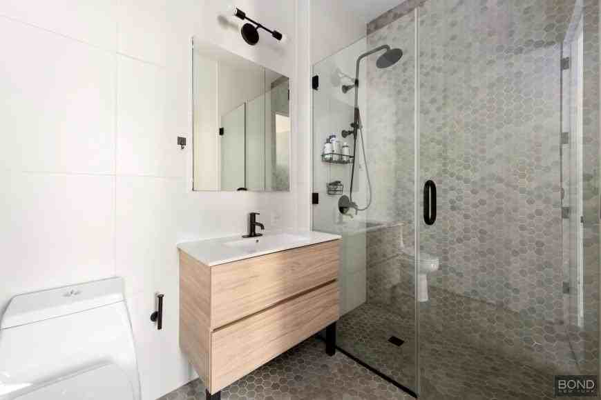 210 N 10th St - Photo 7 of 9