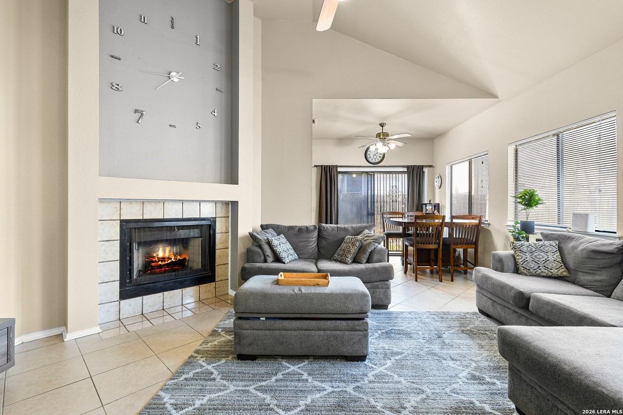 9411 Arbois - Photo 4 of 22