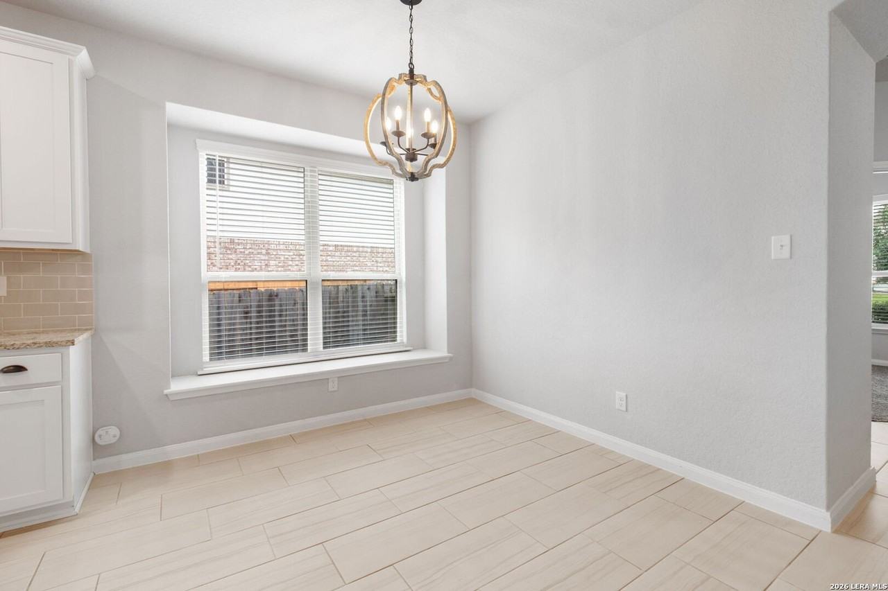 1240 Loma Rnch - Photo 4 of 16