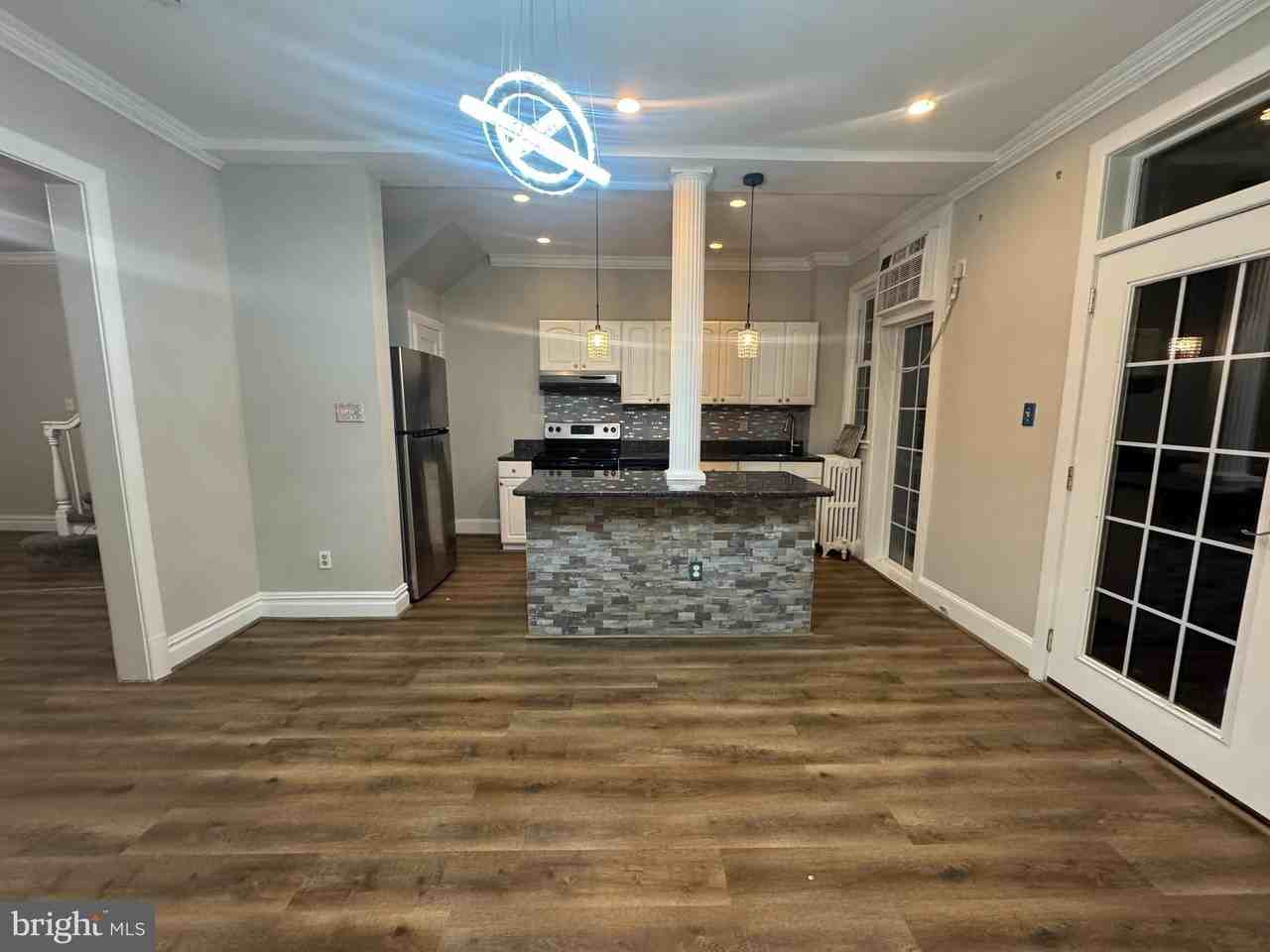 228 Ascot Pl Ne - Photo 6 of 14