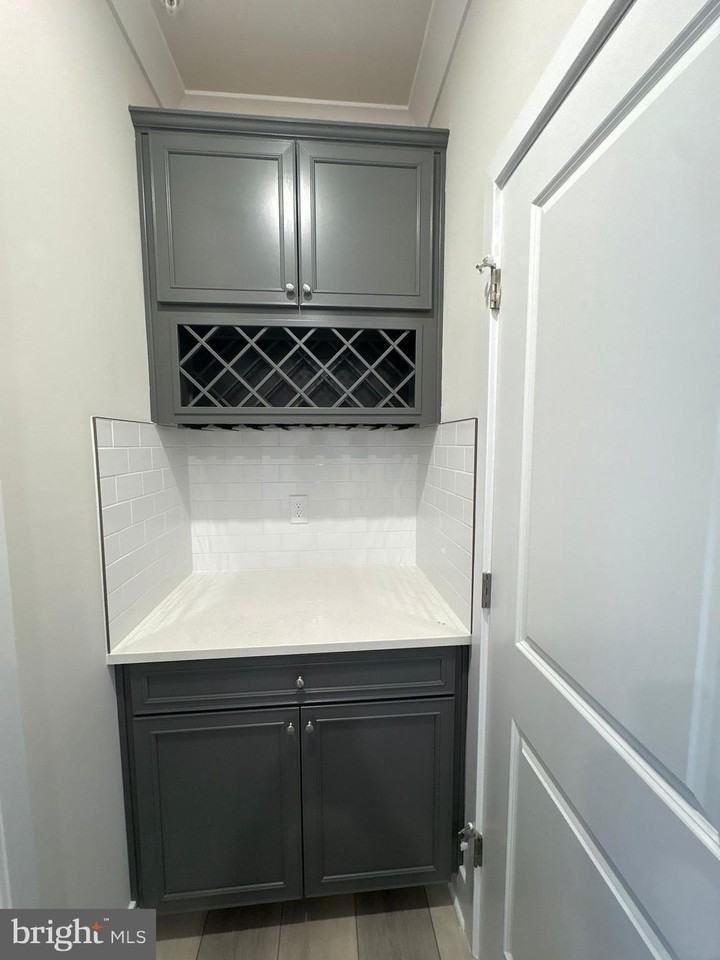 1707 Watercrossing Rd - Photo 3 of 15