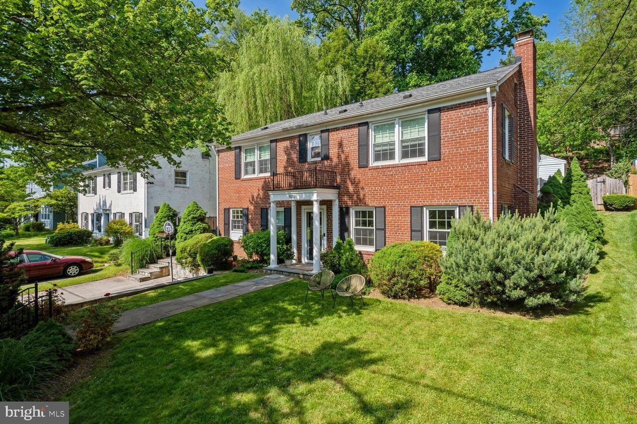 9202 Bulls Run Pkwy - Photo 4 of 33