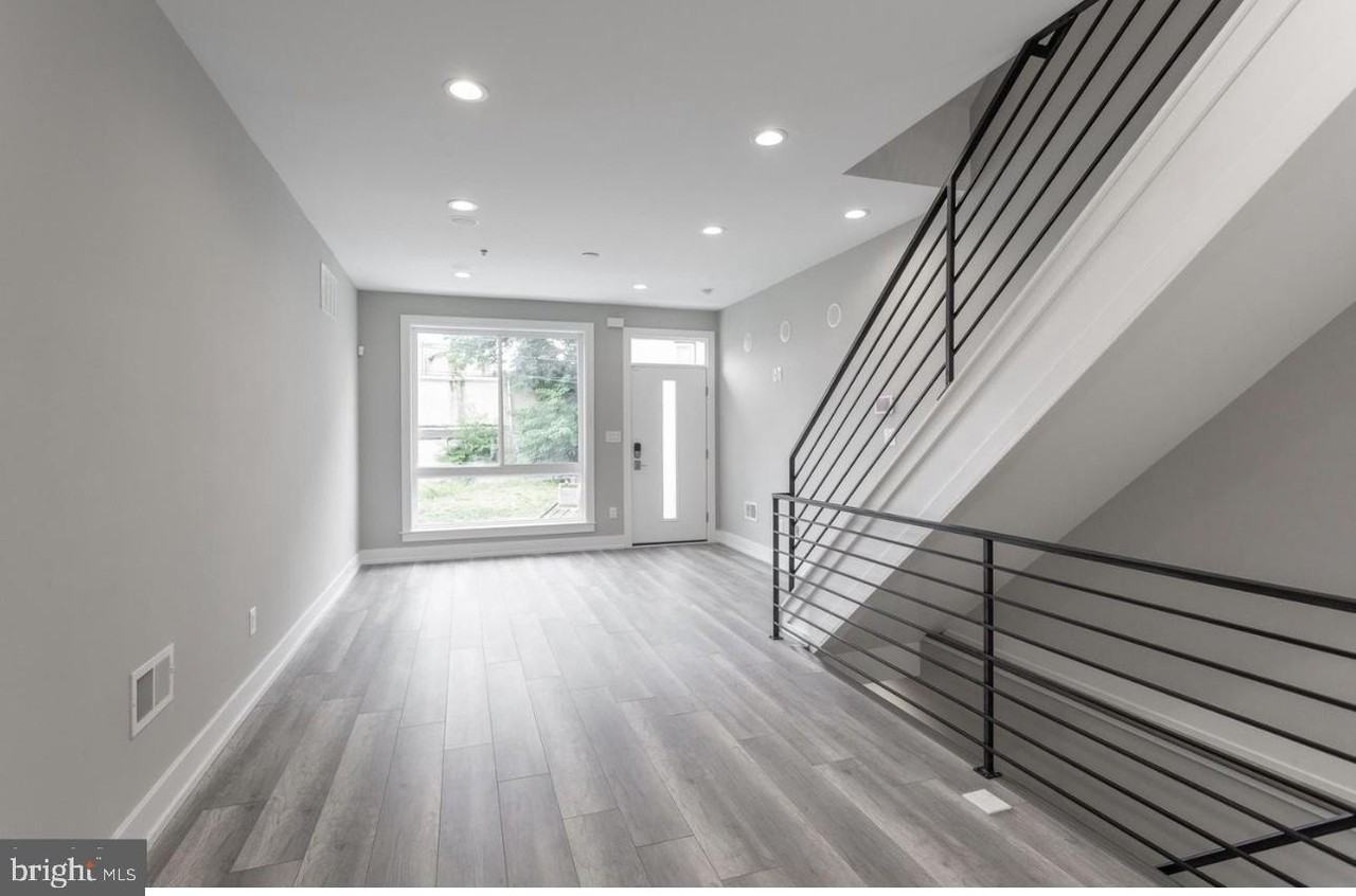 1425 S Hanson St - Photo 3 of 25