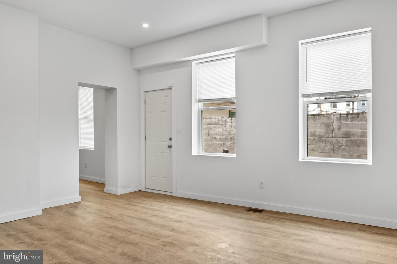 2652 Bridge St - Photo 5 of 31