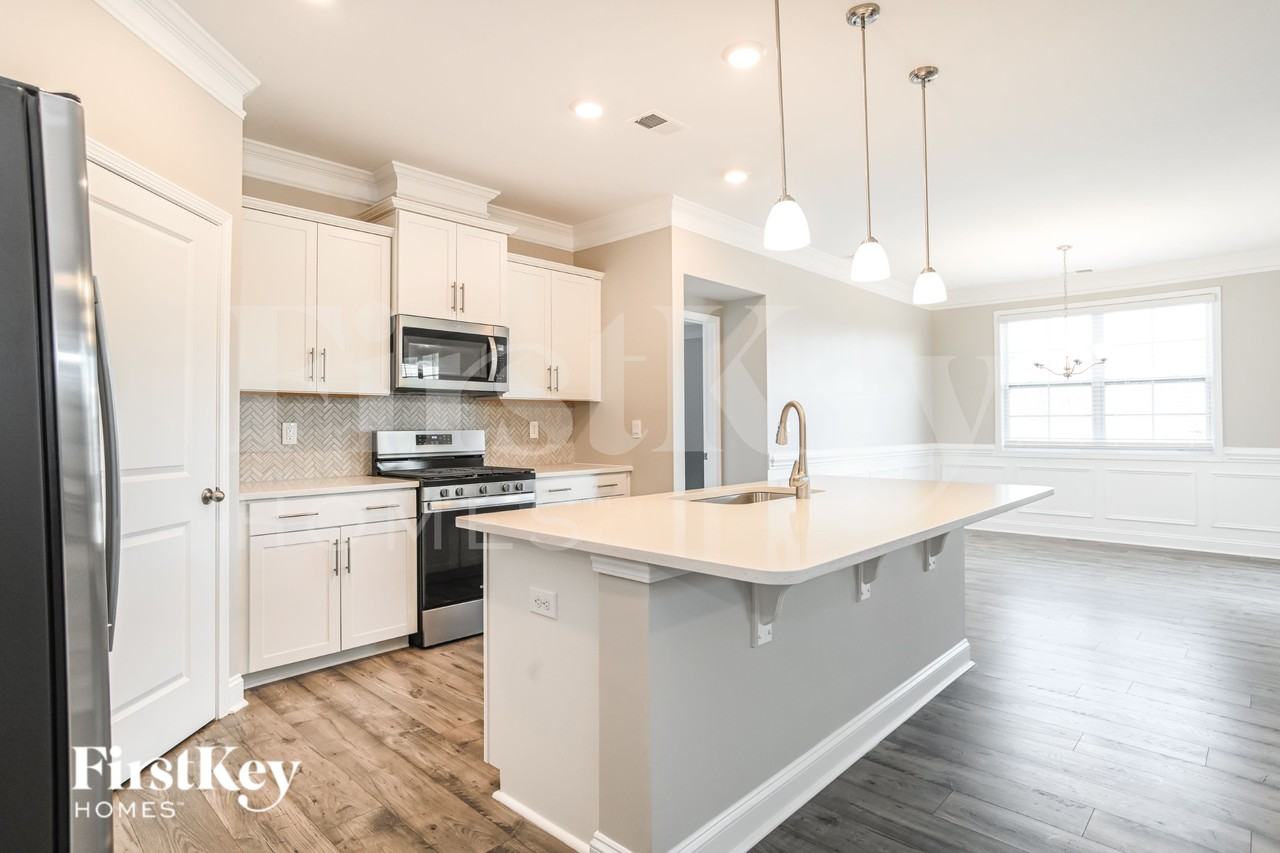 126 Ari Ave - Photo 5 of 19