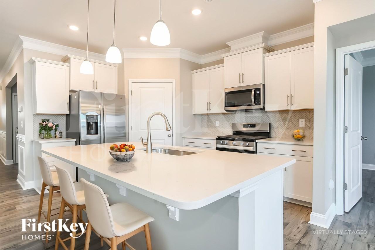 126 Ari Ave - Photo 7 of 19