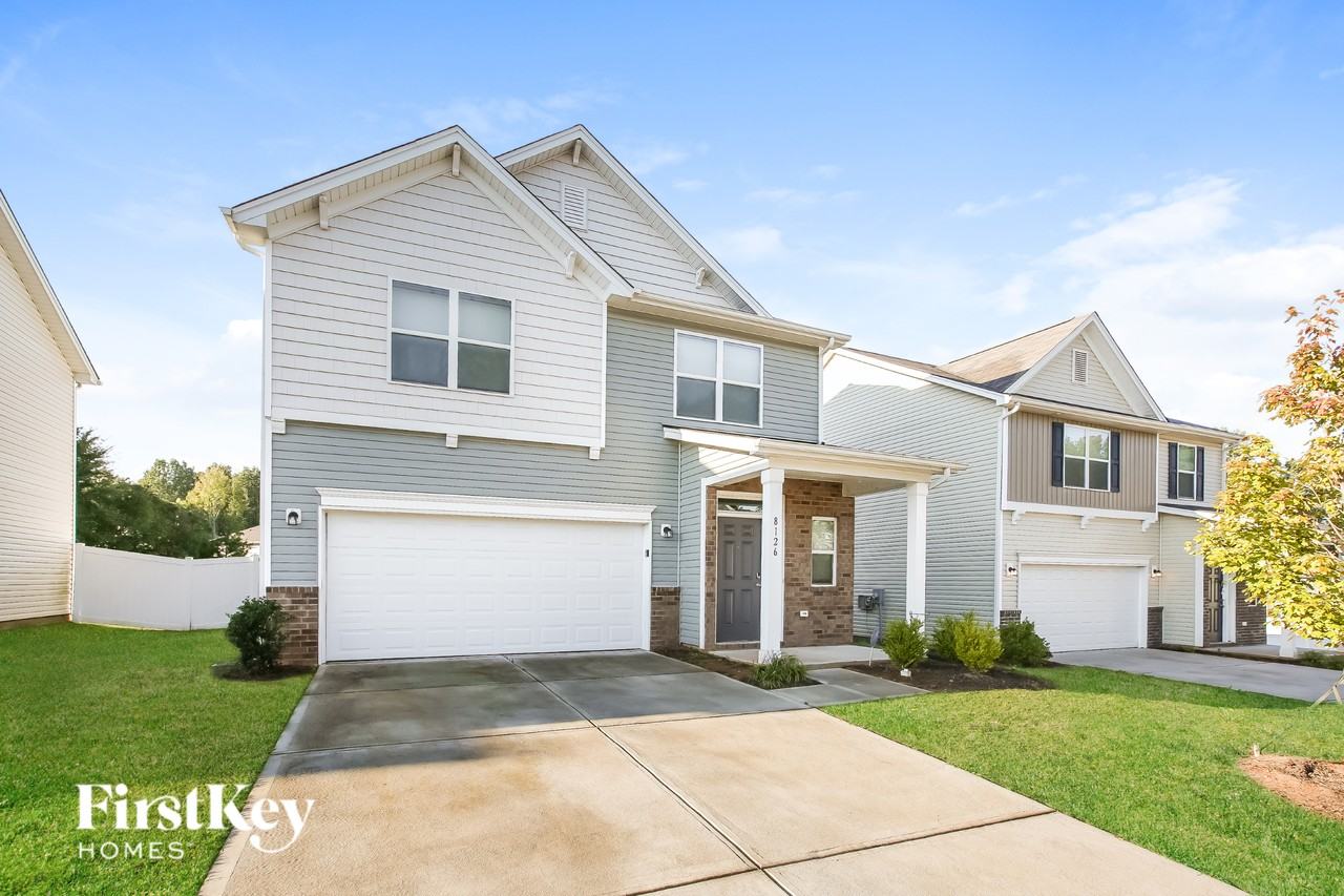 8126 Williams Farm Dr - Photo 3 of 13