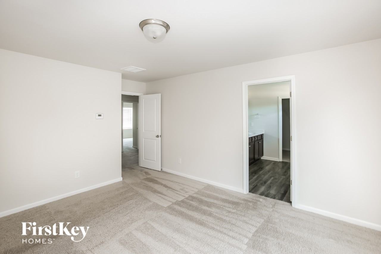 8126 Williams Farm Dr - Photo 6 of 13