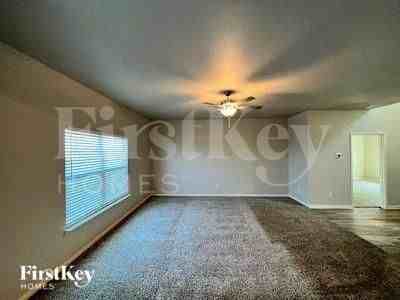 127 Bush Dr - Photo 2 of 12