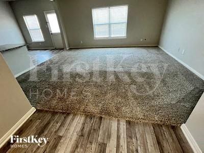 127 Bush Dr - Photo 3 of 12