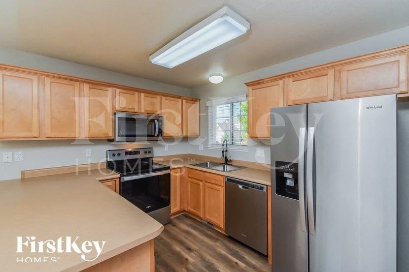 8739 Langford Dr - Photo 5 of 15