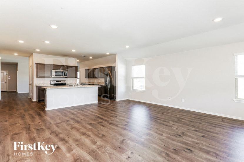 312 Wilson Way - Photo 4 of 15