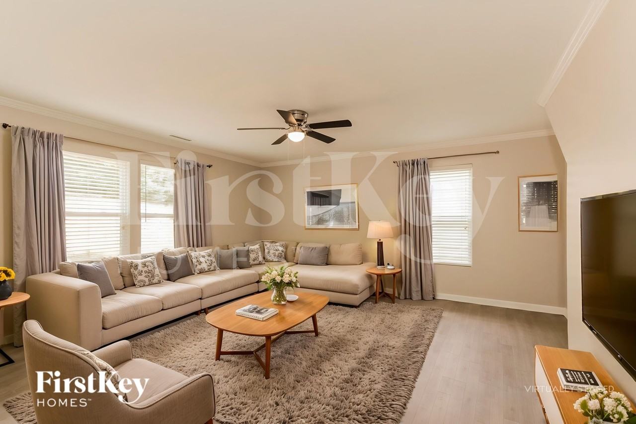 2013 Dunsmore Ln - Photo 5 of 18