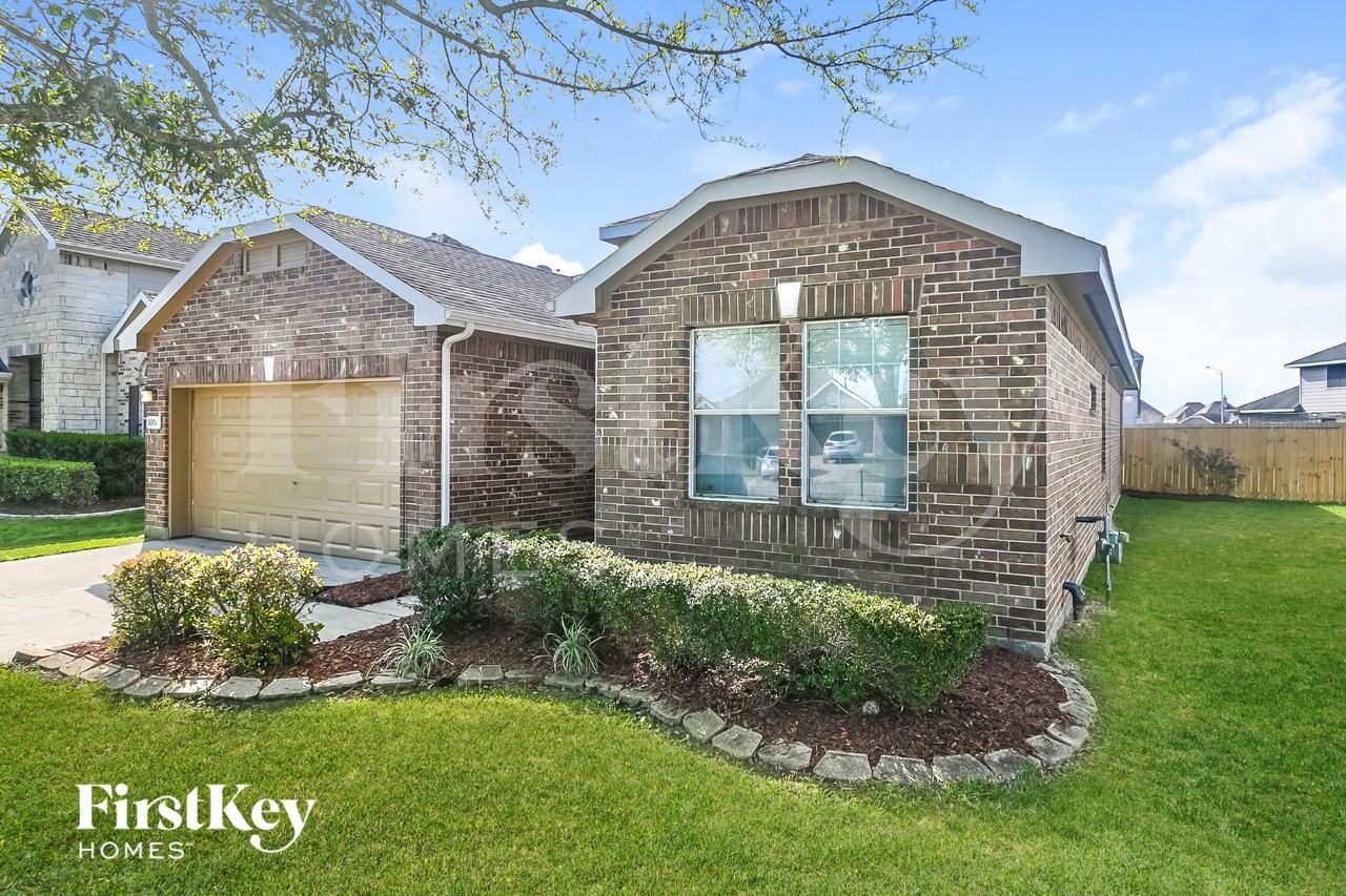 5006 Creekside Ave - Photo 2 of 16