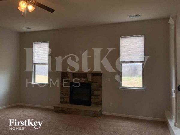 165 Shenandoah Dr - Photo 4 of 14