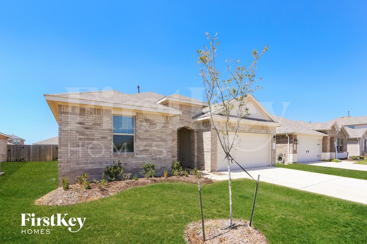 4411 Andorno Dr - Photo 2 of 15