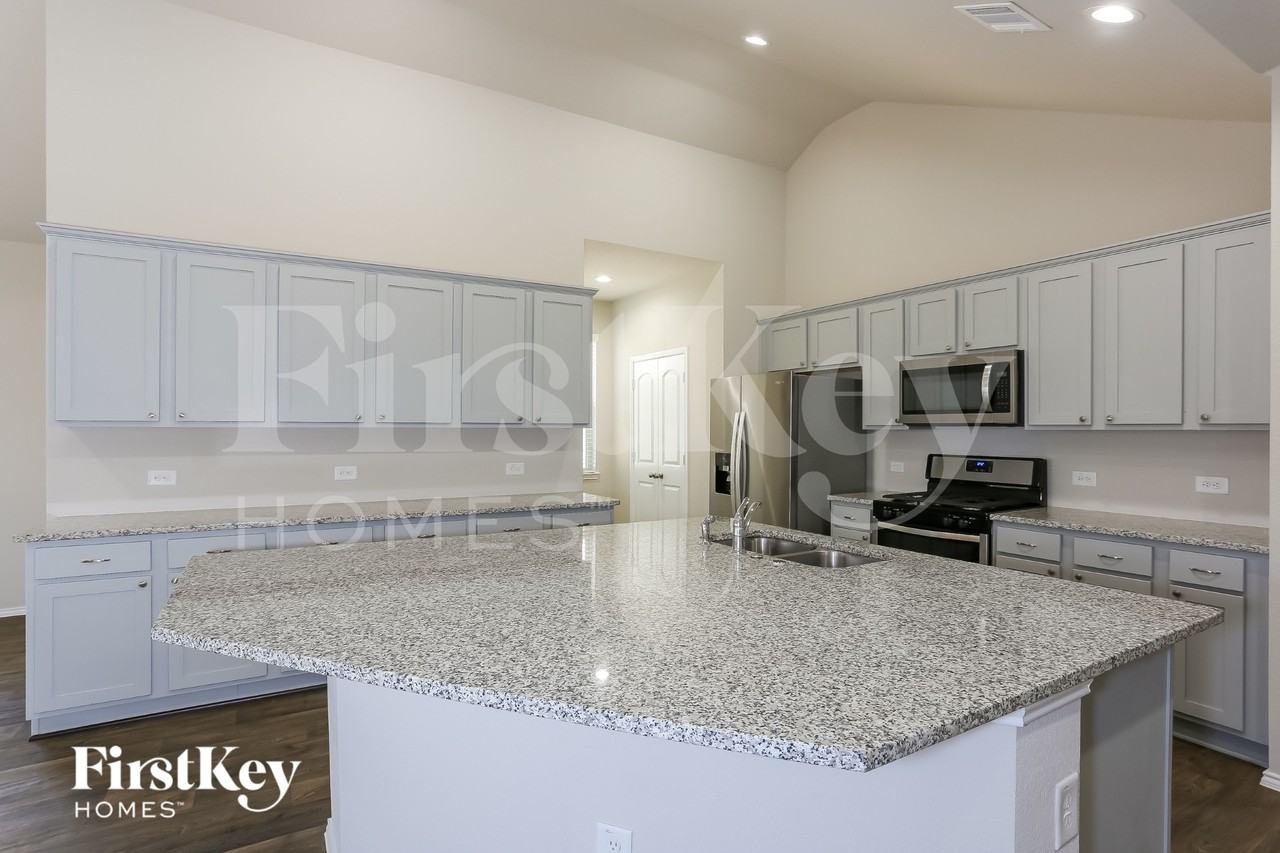 4411 Andorno Dr - Photo 6 of 15