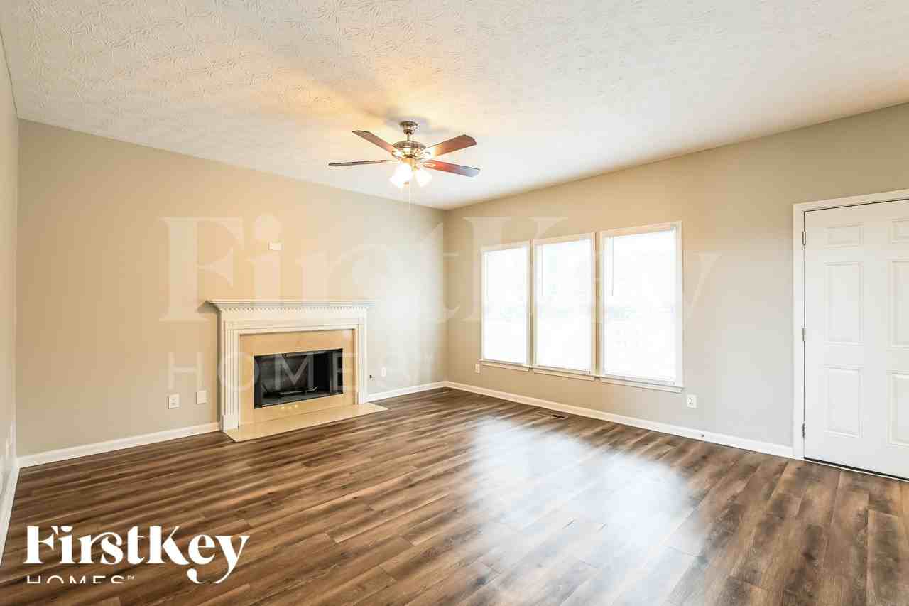 6882 Waters Edge Dr - Photo 5 of 15