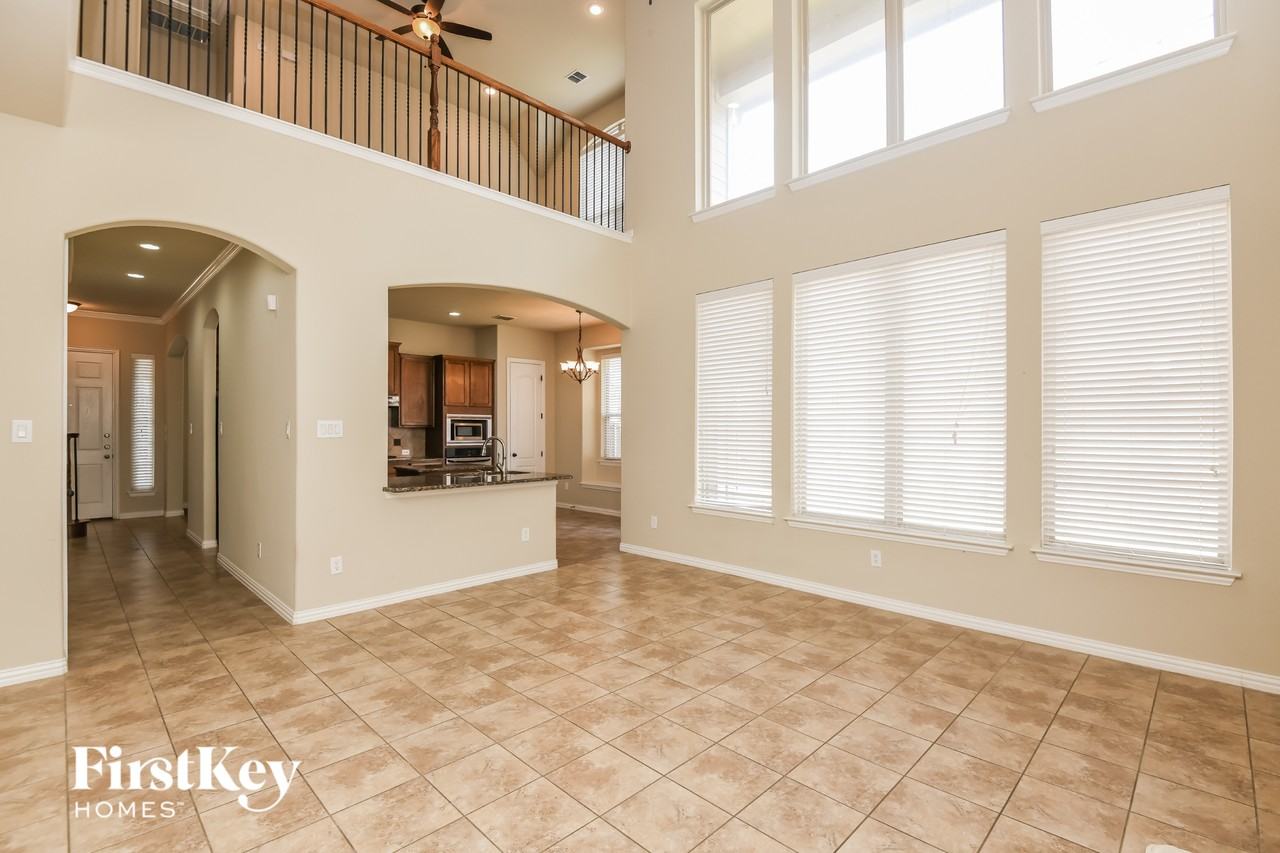 2488 Deer Run - Photo 4 of 15