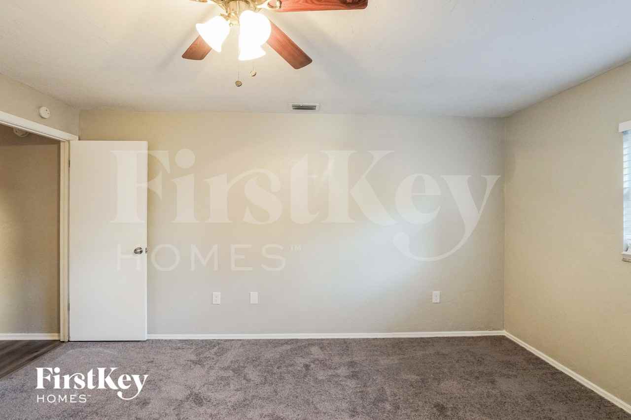 3017 Vista Palm Dr - Photo 6 of 15