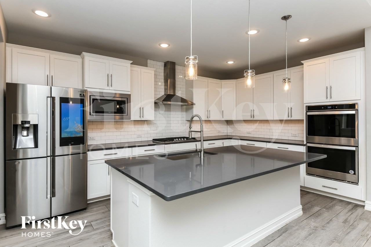 937 Crest Breeze Dr - Photo 5 of 15