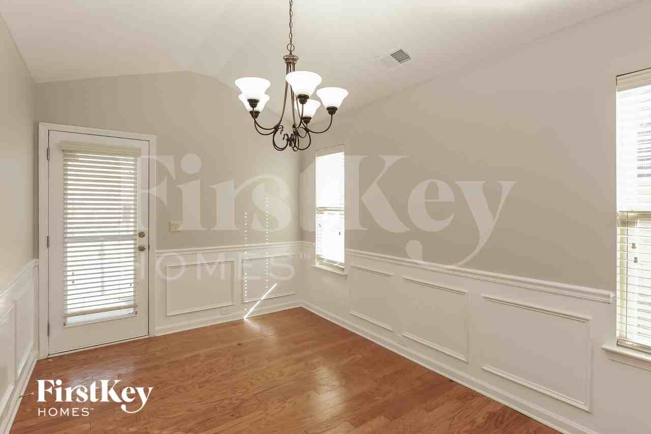 432 Parkstone Dr - Photo 6 of 15